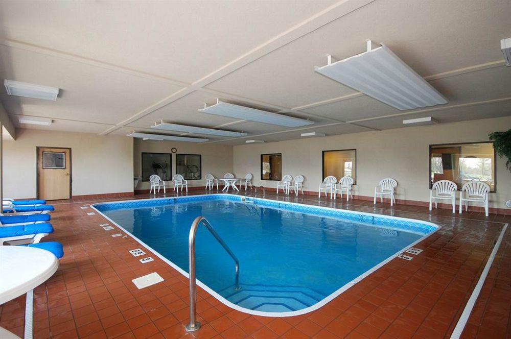 Comfort Suites South Haven Near I-96 Facilities photo